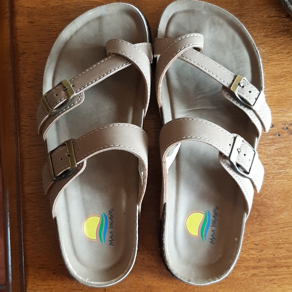Sandals size 7